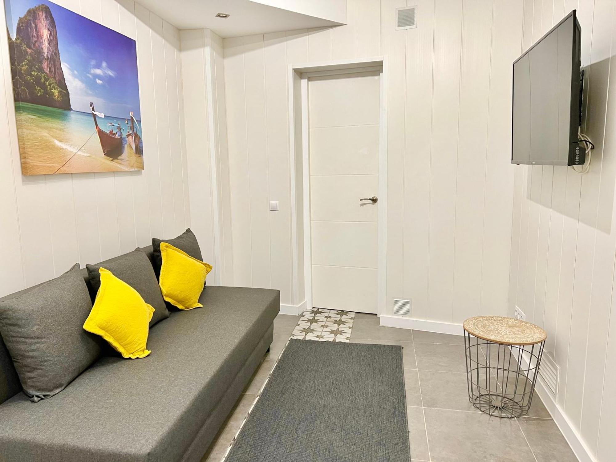 Cozy Suite Apartment, Wifi! Santa Coloma de Gramenet Exterior photo
