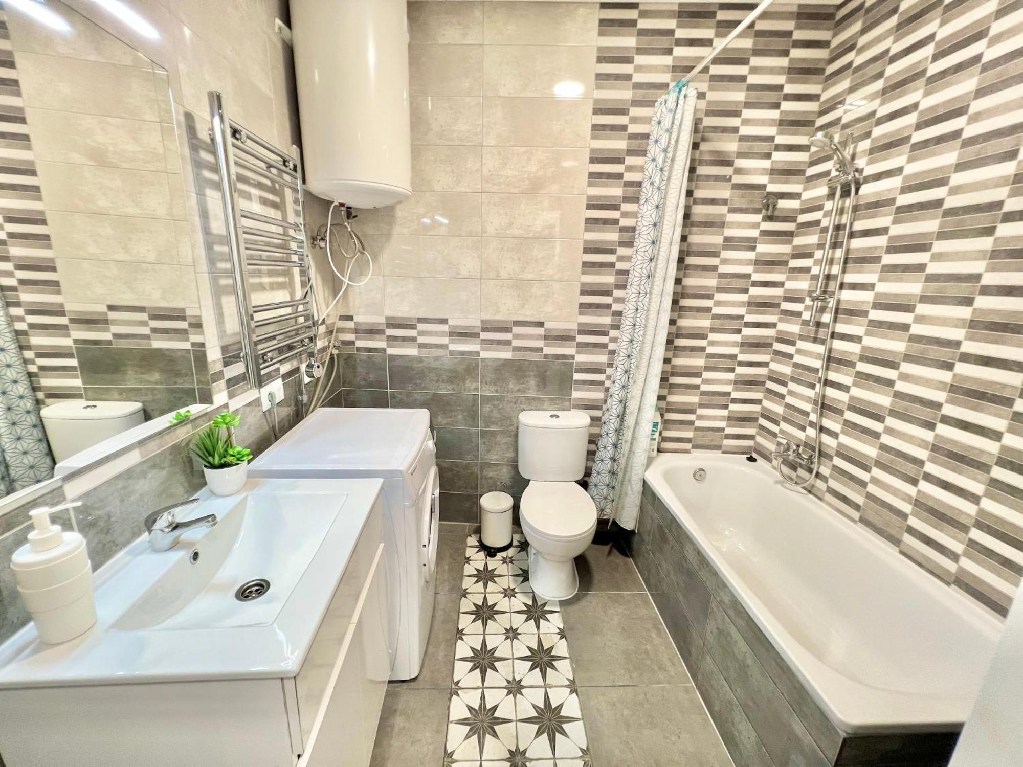 Cozy Suite Apartment, Wifi! Santa Coloma de Gramenet Exterior photo
