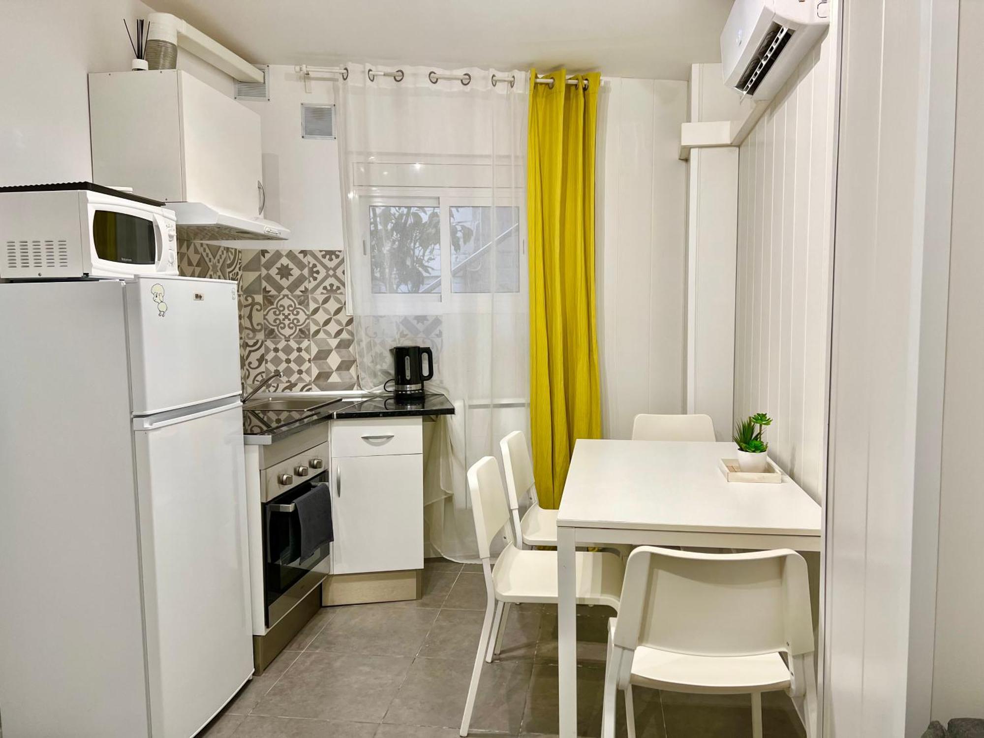 Cozy Suite Apartment, Wifi! Santa Coloma de Gramenet Exterior photo