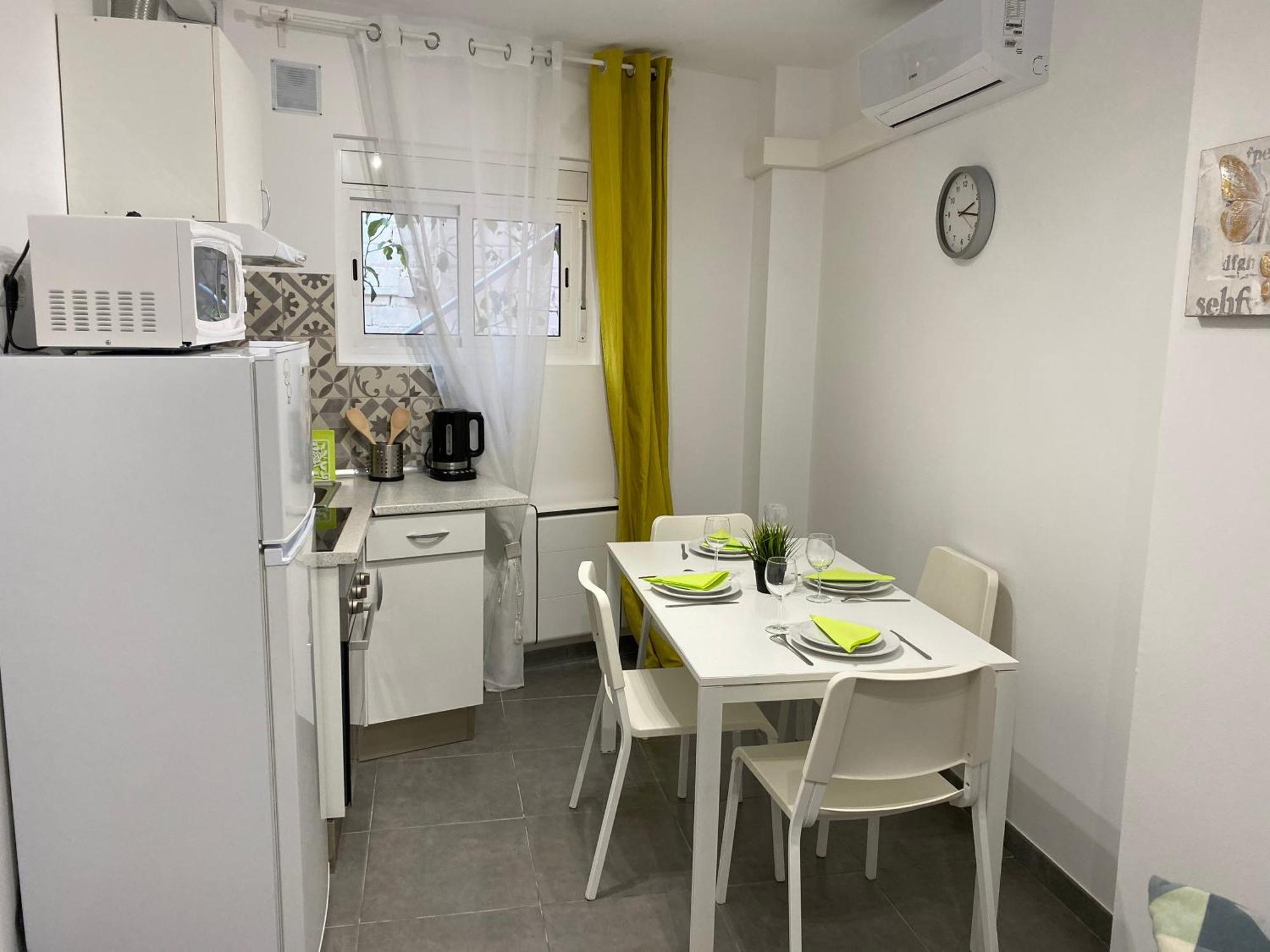Cozy Suite Apartment, Wifi! Santa Coloma de Gramenet Exterior photo